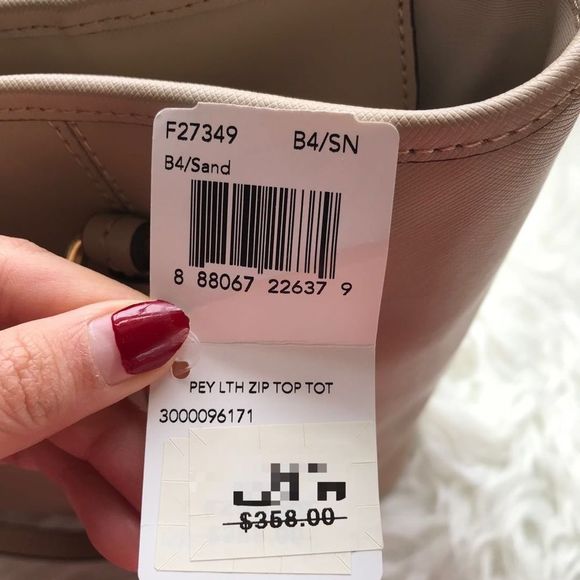 NWT COACH PEYTON LEATHER ZIP TOP TOTE - Picture 4 of 4